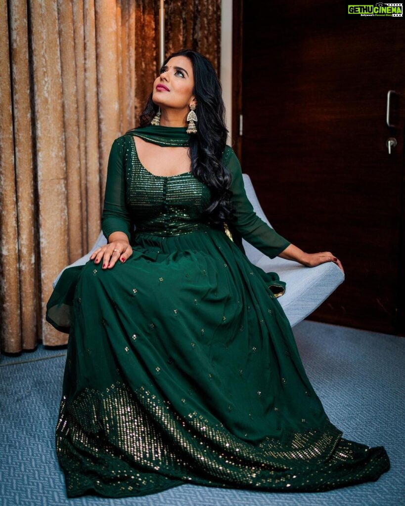 Aishwarya Rajesh Instagram - Wearing this elegant outfit from @loukiyaa styled @veetha ‘makeup @vithya_visvendra Photography @saganarajeepan_photography