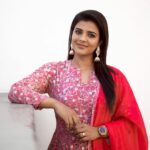 Aishwarya Rajesh Instagram - Patience is the key to joy ❤️ Wearing this classy outfit from @merasalofficial for Run baby Run press meet 😍 Makeup @ananthmakeup Hairstylish @amulhairstylist Photography @cyril_eanastein