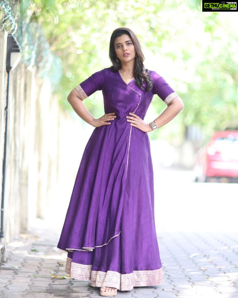 Aishwarya Rajesh Instagram - Farhana promotions wearing this vibrant outfit @tamarachennai Photography @arunprasath_photography Styled @navadevi.rajkumar Makeup @ananthmakeup Hairstyle @mahi_hairdo