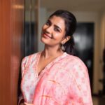 Aishwarya Rajesh Instagram - Wearing this elegant outfit @themadrasboutique Photography @crackjackphotography Makeup @ananthmakeup Hairstyle @m_a_h_i_hairdo