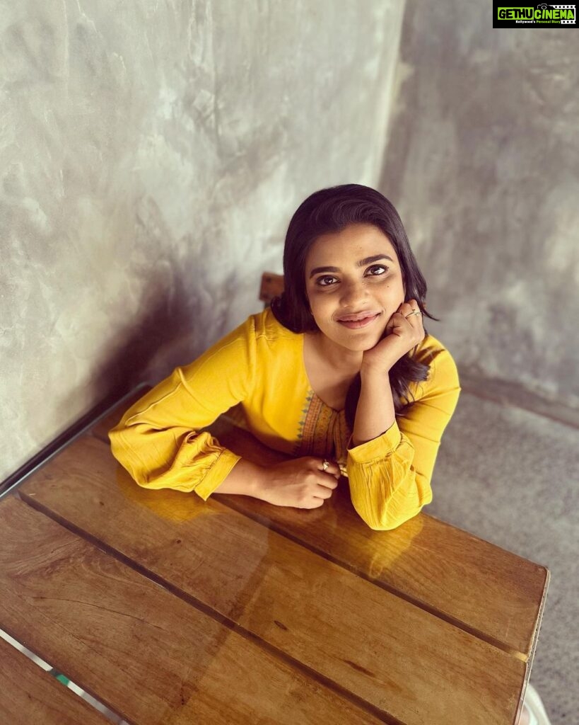 Aishwarya Rajesh Instagram - Sunday vibe ❤️❤️