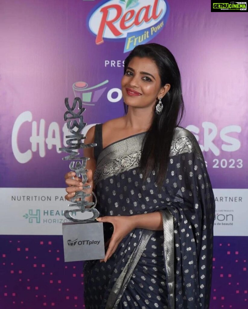 Aishwarya Rajesh Instagram - Thank u @ottplayapp for honouring me #ottplaychangemakersawards for #Suzhal Thanks to my entire team #Nandhini is always special ❤️❤️❤️ Special thanks to my directors @pushkar.gayatri @brammaofficial @anucharan.m n team @amazonprime