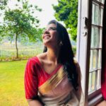 Aishwarya Rajesh Instagram - Close ur eyes, Fall in love , Stay ther ❤️❤️ #Rumiquotes