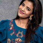 Aishwarya Rajesh Instagram - Be happy for this moment ….. Makeup @prakatwork hairstyle @motwanikiara Photography @murlee_photography