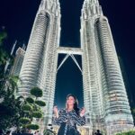 Aishwarya Rajesh Instagram - Twin tower KL ❤️❤️❤️ Travel partner @gtholidays.in @iam_manikanta_rajesh @aishwarya4547 @sofia.sof.official @sanambinduforever @ramjiramesh @nagamani8569
