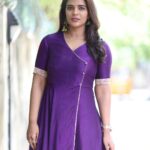 Aishwarya Rajesh Instagram - Farhana promotions wearing this vibrant outfit @tamarachennai Photography @arunprasath_photography Styled @navadevi.rajkumar Makeup @ananthmakeup Hairstyle @mahi_hairdo