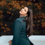 Aishwarya Rajesh Instagram - Beautifully captured by @murlee_photography Wearing this classy outfit @studio149 Make up @ananthmakeup Hairstyle #Mahi