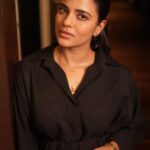 Aishwarya Rajesh Instagram - Black 🖤🖤🖤 Makeup @ananthmakeup Hairstyle. @m_a_h_i_hairdo Photography @crackjackphotography