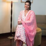 Aishwarya Rajesh Instagram - Wearing this elegant outfit @themadrasboutique Photography @crackjackphotography Makeup @ananthmakeup Hairstyle @m_a_h_i_hairdo