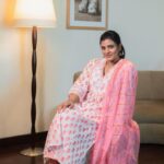 Aishwarya Rajesh Instagram - Wearing this elegant outfit @themadrasboutique Photography @crackjackphotography Makeup @ananthmakeup Hairstyle @m_a_h_i_hairdo