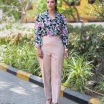 Aishwarya Rajesh Instagram - Gng casual for #soppanasundariPromotions Clicked @crackjackphotography Makeup @ananthmakeup Hairstyle #Mahi