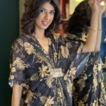 Aishwarya Sakhuja Instagram - I never fit in, never wanted to, never will. I do what my heart says! 💯 . . 📍: @official360degrees 👗: @aombray 💇‍♀️: @s.khadtare . . #ootd #photooftheday #fyp #fashionista #fashiongram #saturday #weekend #weekendvibes #instamood #instagood #instadaily #aishwaryasakhuja