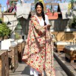 Aishwarya Sakhuja Instagram – All smiles and shines, cz why not… Vaisakhi Hai Ji 🤩
.
.
#baisakhi #festival #festivevibes #indianwear #happiness #instagood #instamood #aishwaryasakhuja