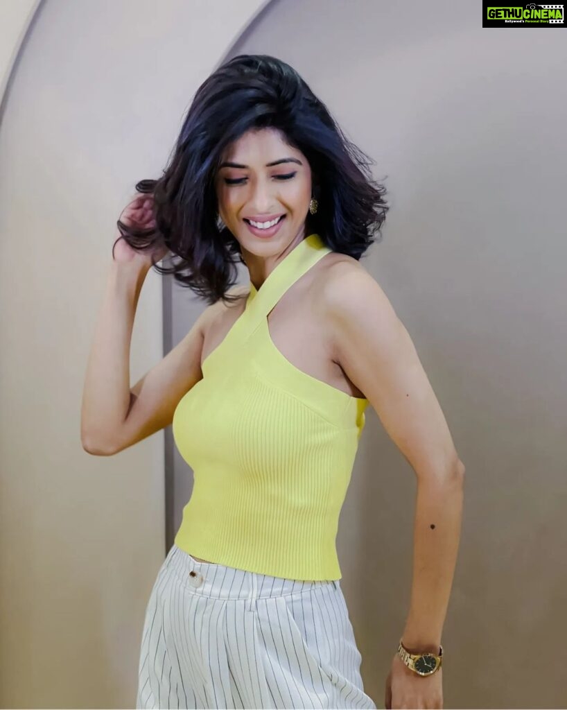 Aishwarya Sakhuja Instagram - My favourite colour is Sunshine ☀️ . . 📍: @byou.in . . #sunshine #yellow #ootd #fashionista #fashiongram #fyp #instamood #instagood #instadaily #aishwaryasakhuja