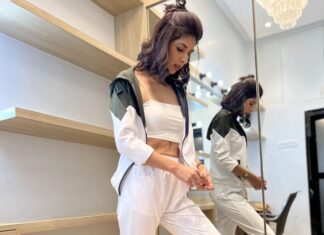 Aishwarya Sakhuja Instagram - You caught me staring at you? But I caught you staring back 😉 . . 👕: @chkokko 📍: @byou.in . . #wednesday #weekdayvibes #photooftheday #instagood #instamood #instadaily #aishwaryasakhuja