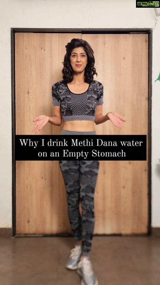 Aishwarya Sakhuja Instagram - Soak 1 tablespoon of Methi Dana seeds in one glass of water overnight. Have it on an empty stomach See the magic happen Do not boil the water...in plain water let the seeds soak through the night. N if you are mighty courageous try n chew the seeds while consuming the water. I find them too bitter so i just have the water . . Disclaimer: I’m not a doctor and I’m here sharing my personal experience as a type 1 diabetic. Every body is different and these tips have worked for me. . . #diabetes #diabetesawareness #type1diabetes #tips #tricks #advices #suggestion #reelsinstagram #reelkarofeelkaro #reelitfeelit #aishwaryasakhuja