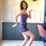 Aishwarya Sakhuja Instagram - Uff...🫶🏻💃🏻 . . 💇‍♀️: @s.khadtare 👚: @labelshivaninirupam 📍: @official360degrees . . #feelkaroreelkaro #feelitreelit #reels #dance #groove #uff #dancevideos #reels #wednesdayvibes #reelsinstagram #trends #fyp #aishwaryasakhuja