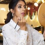 Aishwarya Sakhuja Instagram - It's sad that people don't understand the difference between reel and real life! 🙃 . . #TheTVTalk #negativecharacter #vamp #negativerole #actor #actorslife #instagood #instamood #justasking #instadaily #reels #reelsinstagram #reelitfeelit #reelkarofeelkaro #aishwaryasakhuja