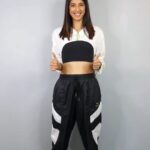 Aishwarya Sakhuja Instagram - 1. Cooking your own food will give you an exact idea how much oil/spices etc is being used in your food which will further help you understand your body needs better 2. Dairy contains lactose which is again a form of glucose that can cause a spike 3. Mandukasana helps relieve stomach issues including constipation as it massages the abdominal region. It also helps improve your body's digestive functions. Mandukasana is a great exercise if you are seeking to lose weight. This yoga asana helps shed excess belly fat and removes fat from the waist and thighs 4. Having your body follow a regulated circadian rhythm makes it work more efficiently hence a routine is a must 5. Plants and fruits are your best friends. Since they are carbohydrates occuring in natural form they will only prove to be beneficial as your primary energy source Disclaimer: I'm not a doctor and I'm here sharing my personal experience as a type 1 diabetic. Every body is different and these tips have worked for me. . . #diabetes #diabetesawareness #type1diabetes #tips #tricks #advices #suggestion #reelsinstagram #reelkarofeelkaro #reelitfeelit #aishwaryasakhuja