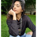 Aishwarya Sakhuja Instagram - Take a deep breath, remember who you are and keep going! 🫶🏻 . . #weekend #weekendvibes #positivevibes #positivethoughts #lookoftheday #lookbook #stylefile #instamood #instagood #instadaily #aishwaryasakhuja