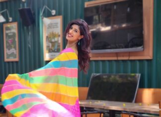 Aishwarya Sakhuja Instagram - A pop of colour in this black and white world 🫶🏻 . . 📍: @trunksandleaves . . #saree #indianwear #colors #colorful #instamood #instagood #aishwaryasakhuja