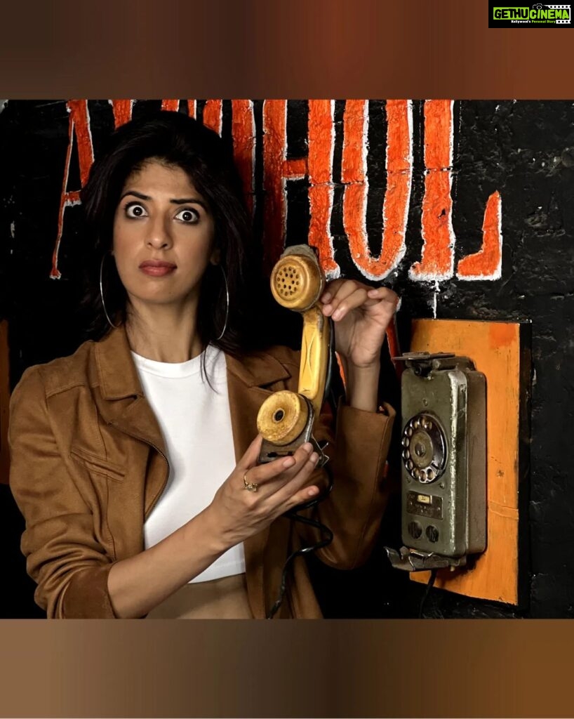 Aishwarya Sakhuja Instagram - Telephones have become so vintage that it instantly brings a smile on the face of millennials and the gen z keep struggling to use them...Swipe till the end to see the difference! 📞 Which category do you belong to? . . #telephone #vintage #olddays #modern #millenials #genz #goodtimes #goodvibes #aishwaryasakhuja