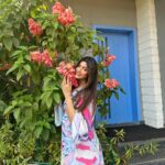 Akanksha Puri Instagram - Blossom like a flower 🌸 . . #happymonday #goodvibes #instagood #instagram #picoftheday #travel #travelphotography #life #lifestyle #fitness #beingme #akankshapuri #❤️