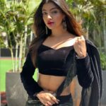 Akanksha Puri Instagram – Desi vibes 🔥❤️
.
.
Outfit @theoneminutesaree 
Pic credit @ravishankar28070 
.
#saree #sun #sunday #sunkissed #ootd #instagram #instagood #fashion #fashionstyle #love #life #fitness #beingme #akankshapuri #❤️