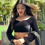 Akanksha Puri Instagram – Desi vibes 🔥❤️
.
.
Outfit @theoneminutesaree 
Pic credit @ravishankar28070 
.
#saree #sun #sunday #sunkissed #ootd #instagram #instagood #fashion #fashionstyle #love #life #fitness #beingme #akankshapuri #❤️