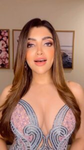 Akanksha Puri Instagram - Kisi ne chaha na hoga ……🔥 . . #reels #reelsinstagram #reelitfeelit #love #instagram #music #trending #songs #sajaunga #kisinechahanakisikotujemaichahugi❣️