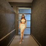 Akanksha Puri Instagram - Sharing some unedited pictures from my recent favourite look ❤️🤩 . . . #style #fashion #iiftaawards #fitness #picoftheday #photooftheday #goodvibes #ootd #prettygirls #music #beingme #akankshapuri #❤️ Styled by @style_byhetvigindra @hetvigindra Outfit @leaclothingco Jewellery @the_jewel_gallery Assisted by @shalu_jaiswani