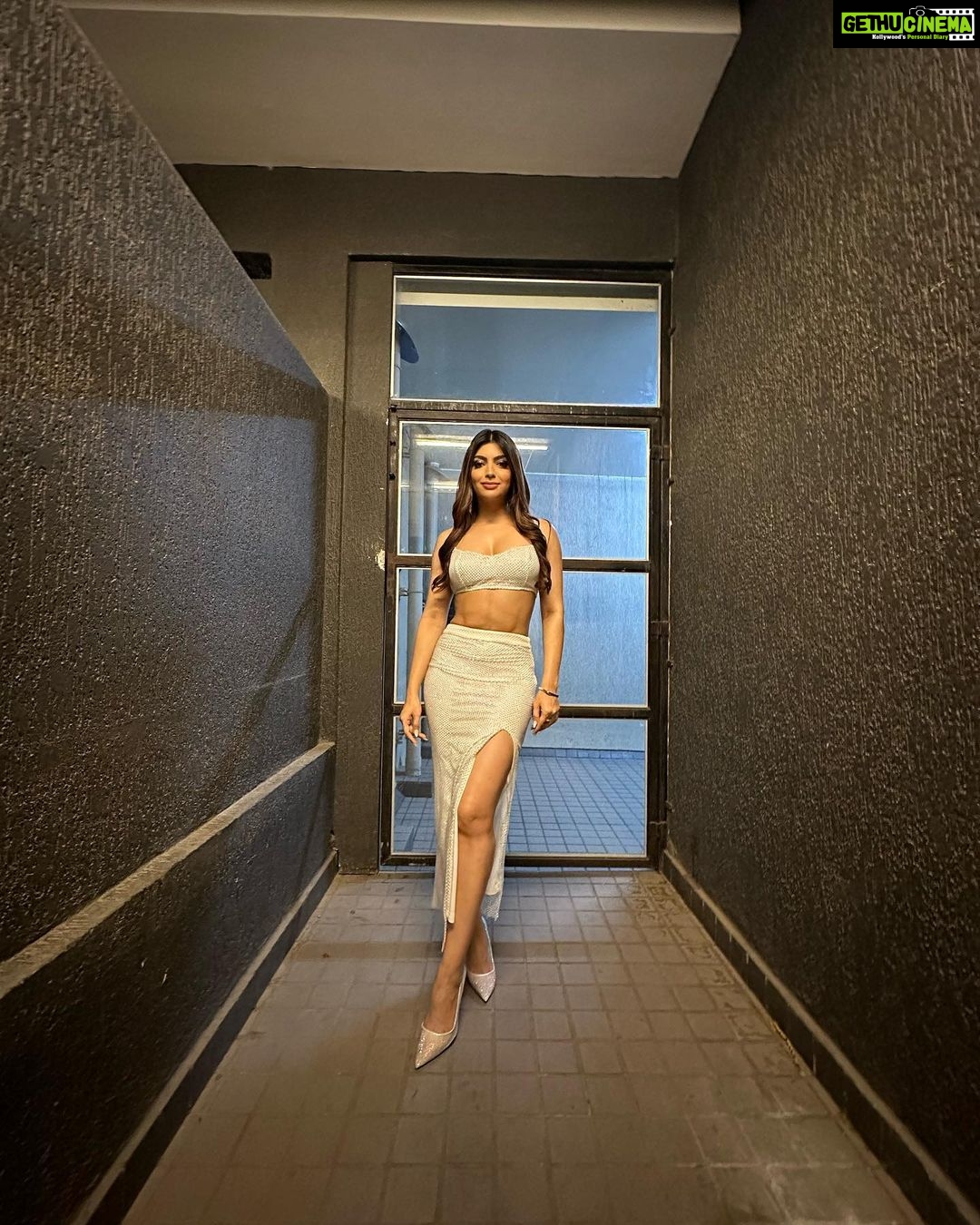 Akanksha Puri - 65.3K Likes - Most Liked Instagram Photos