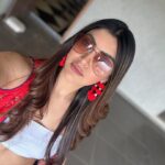 Akanksha Puri Instagram - Goofy or Graceful … Messy or Meticulous… Either way we are beautiful ❤️ . Happy Women’s Day to all the beautiful women out there 💕 . . #goodmorning #morningpost #womensday #8thmarch #instagram #picoftheday #selfie #holi #photooftheday #ootd #goodvibes #happy #love #beingme #akankshapuri #❤️