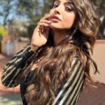 Akanksha Puri Instagram - Love being kissed 💋 #sunkissed !! . . Hairstylist @siddhi_hairstylist Makeup Artist @avinash364 . #picoftheday #photooftheday #sunkissed #fun #fashion #style #love #life #smile #beingme #akankshapuri #❤️ Indore, India