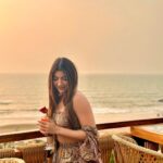 Akanksha Puri Instagram - Atleast my drink has a Red Rose 🌹😝 “Happy Valentines Day” ❤️. Location: @ivoryy.goa . . [Specially to all who r enjoying single hood like me 😝😜] #happyvalentinesday #14february #single #singlehood #goodvibes #instagram #instagood #instadaily #ootd #picoftheday #photooftheday #fashion #style #fitness #love #life #beingme #akankshapuri #❤️