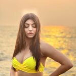 Akanksha Puri Instagram - The Sky is putting up a Show …..#Sunset ❤️ . . #sunset #sunkissed #beach #water #bikini #goldenhour #beauty #beingme #happy #dmole #photooftheday #picoftheday #fashion #style #instagood #instagram #beingme #akankshapuri #💋