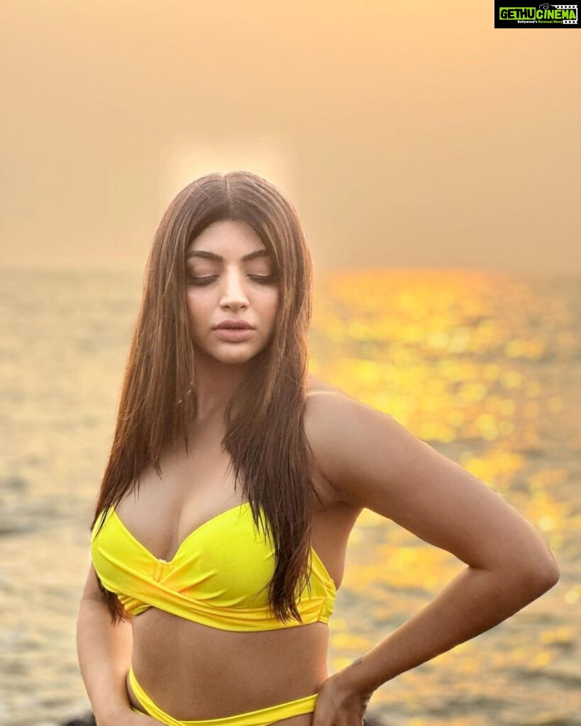 Akanksha Puri Instagram - The Sky is putting up a Show …..#Sunset ❤️ . . #sunset #sunkissed #beach #water #bikini #goldenhour #beauty #beingme #happy #dmole #photooftheday #picoftheday #fashion #style #instagood #instagram #beingme #akankshapuri #💋