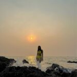 Akanksha Puri Instagram - Sunkissed where the waves are kissing my feet ❤️💕 . . #sunset #sunkissed #waves #beach #love #bikini #picoftheday #photooftheday #life #fashion #style #fitness #smile #beingme #akankshapuri #❤️