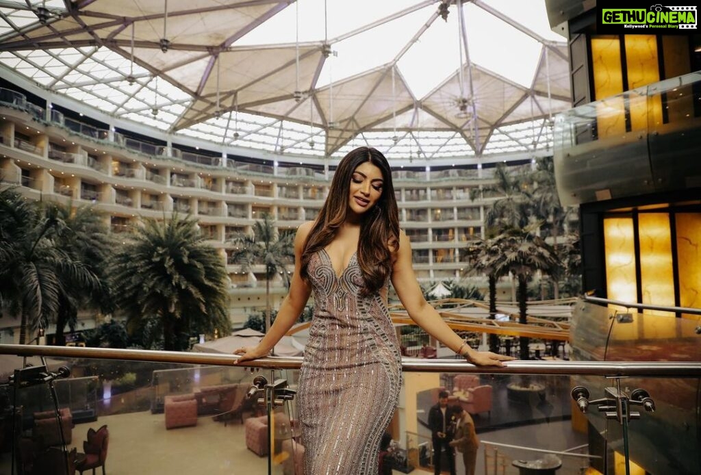 Akanksha Puri Instagram - Fearless & Fabulous 🔥❤️ . . #morning #morningpost #ootd #instagram #instagood #life #picoftheday #photooftheday #photography #fashion #style #awards #moststylishactress #beingme #akankshapuri #❤️ Captured by 📸 @lsd.photography.official
