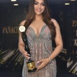 Akanksha Puri Instagram - Most Stylish Actress ☺️🔥 . . Outfit- @nikhitatandon Jewellery- @jiadiamonds Styled by- @junejasanchi Love you all ! Thanks for your love and support always ❤️ #awards #panache #moststylishactress #event #love #grattitude #beingme #akankshapuri #❤️