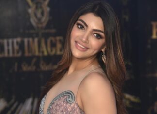 Akanksha Puri Instagram - Most Stylish Actress ☺️🔥 . . Outfit- @nikhitatandon Jewellery- @jiadiamonds Styled by- @junejasanchi Love you all ! Thanks for your love and support always ❤️ #awards #panache #moststylishactress #event #love #grattitude #beingme #akankshapuri #❤️