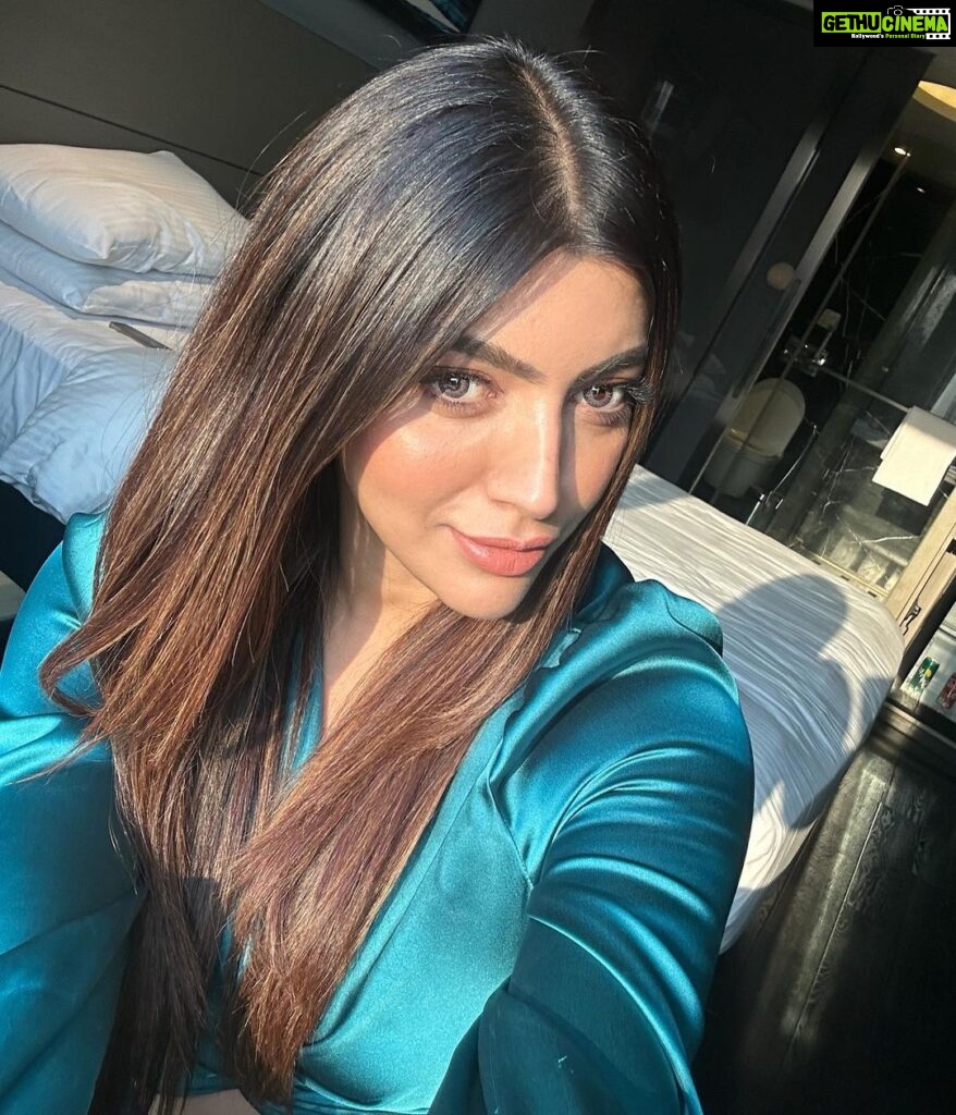 Akanksha Puri Instagram - Whenever the Sun kisses me all my trouble goes away 🤩❤️ . . #sunkissed #goodmorning #morning #love #lifestyle #travel #selfie #instagood #picoftheday #photooftheday #fashion #fitness #beingme #akankshapuri #❤️
