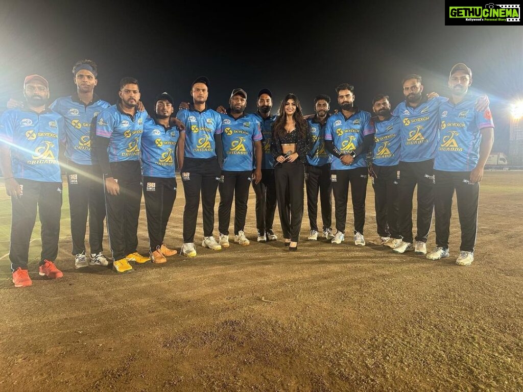 Akanksha Puri Instagram - Thanks #SIPL for this wonderful experience to host this entire cricket series !! Congratulations Delhi Dragons for winning SIPL 🎉🏆 Thanks @shaazintpremierleague @pinnaclecelebs for this amazing initiative !!