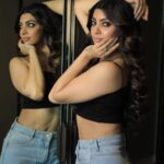 Akanksha Puri Instagram - Warning ⚠️You might fall in love with me ❗️ . . #picoftheday #photography #photooftheday #fashion #style #happiness #love #life #fitness #beingme #akankshapuri #❤️ Make up @prakashgor_15 Hair @salmasayyed47 Photographer @lsd.photography.official Shoot Managed by @nidhig14 @planetmediapr St Regis Mumbai