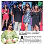 Akanksha Puri Instagram - Feel so happy to walk as a showstopper and to be associated with a brand for that gives the right to everyone to be Fashionable , makes fashion pocket friendly and caters to the masses with their new Dopamine collection ❤️ Thanks @athenalifestyle.in @timesfashionweek for this superb show ❤️ . . #bombaytimesfashionweek #athenalifestyle #show #fashion #beauty #style #akankshapuri