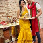 Akansha Chamola Instagram – Behind every husband who thinks he wears the pants ….. is a wife who told him which pair to wear ….
quite literal in our case 🥰🥰🥰🥰
.
.
.
.
.
.
.
.
.
.
.
.
.
.
.
.
.
.
.
.
.
.
.
.
.
#karwachauth #karwachauthspecial #indianfestivewear #indiansaree #gold #couplegoals #marriedcouple #instacouple #instacute #instalove #instafashion #instafam #aboutlastnight #desi #indianfestival #couplegram #funnycaptions #instamood