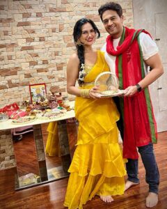 Akansha Chamola Instagram - Behind every husband who thinks he wears the pants ….. is a wife who told him which pair to wear …. quite literal in our case 🥰🥰🥰🥰 . . . . . . . . . . . . . . . . . . . . . . . . . #karwachauth #karwachauthspecial #indianfestivewear #indiansaree #gold #couplegoals #marriedcouple #instacouple #instacute #instalove #instafashion #instafam #aboutlastnight #desi #indianfestival #couplegram #funnycaptions #instamood