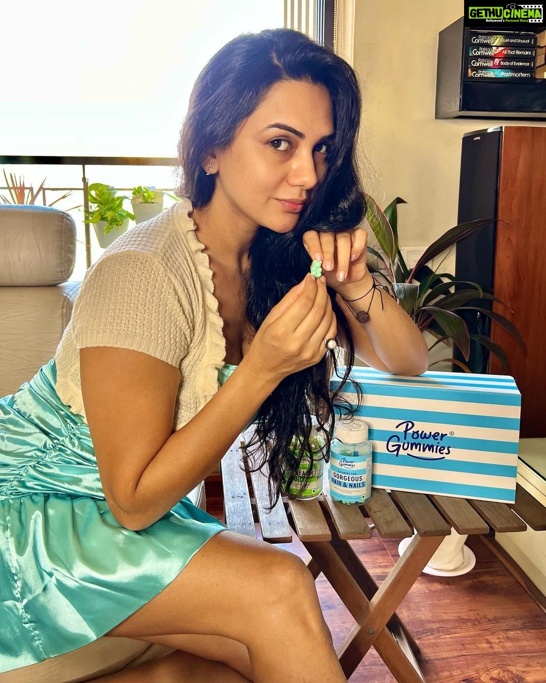 Akansha Chamola Instagram - Regular shoots and hectic schedule has made it impossible for me to have proper diet and essential nutrients to fullfill my body's need. @power_gummies To be fit and look great is what i always aim for and i started using Power Gummies Vitamins for Hair &Nails and Beach Body Gummies for overall nutritional fullfiment and I am very satisfied with the results My Skin started to feel Alive and Hair fall was reduced . Also that's not it, Beach Body helped me with my weight management and Bloating issues . Taking 2 gummies from both variant in a day has helped me a lot.✨ Shop now at www.powergummies.com Also available on Amazon, Nykaa, Purplle #powergummies #vitamins #90dayschallenge #fitness #haircare #2gummiesaday #gummies #vegan #gelatinfree #glutenfree #tasty #healthsupplements #healthylifestyle #selfcare #skincare #hairfood #skinfood