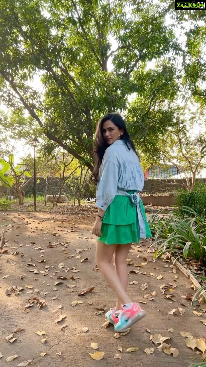 Akansha Chamola Instagram - ✨ SERENELY✨ Location @sadh_villa . . . . . . . . . . . . . . . . . . . . . . . . . . . #staycation #staycationindia #karjat #travelreels #reelitfeelit #travelinstyle #villa #outfitideas #happy #getaway #vibes #green #travelgoals #travelreels #trending #weekendgetaway #trending #reelsindia #explore