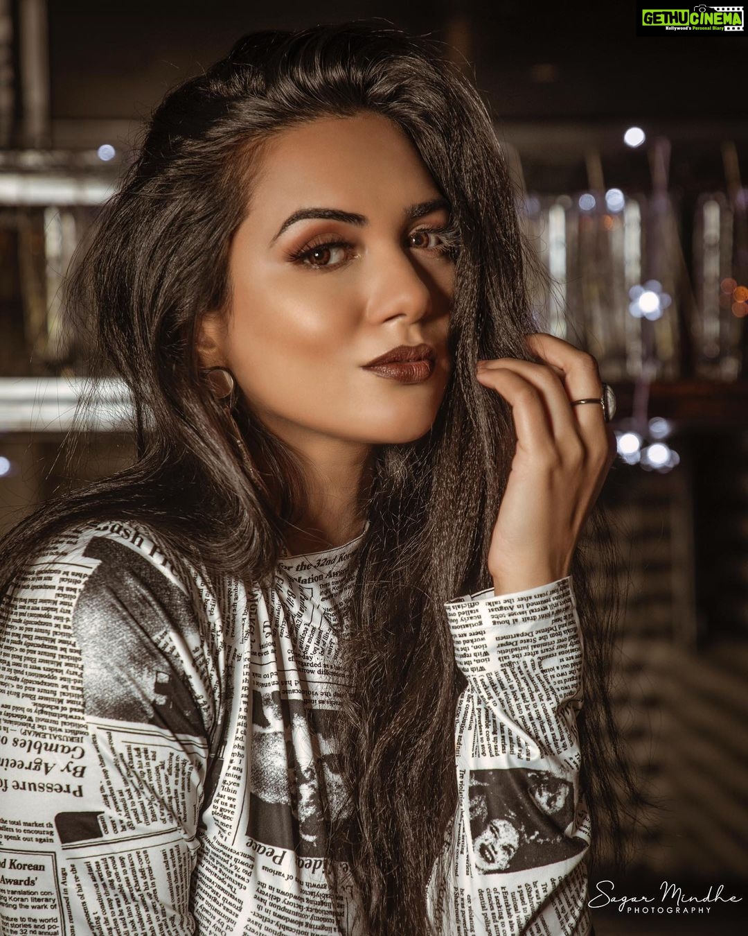 Akansha Chamola Instagram - π€π«π€ Location : @invisiblegastronomybar @anishbhadech πΈ @artographybysagar asst. πΈ @me_photowala_shyam HMUA @nikksmua @nikksmakeupartist styled by @styledby_niral . . . . . . . . . . . . . . . . . . . . . . . #photoshootideas #fashionpost #fashionphotography #styleinspo #pose #photoshoot #lookbook #stylediary #trending #prettygirls #preetyoutfits #cutegirls #sassygirl #boots #portraitphotography #selflove #stylegram #instahair #instalook #instamakeup #glamdoll #browneyes #browngirl #brownskingirls #brown